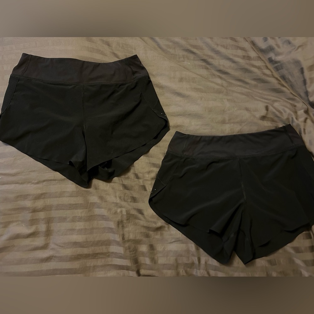 Athleta Run With It 3.5 Inch Short